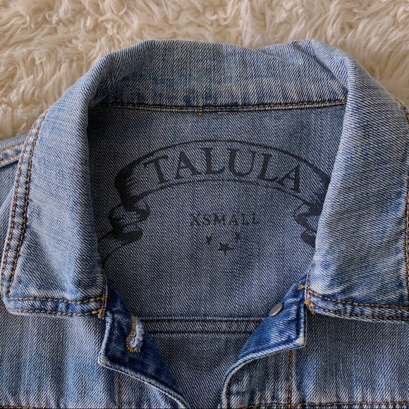 100% cotton Talula Babaton light wash jean jacket 🧢 - Picture 2 of 16